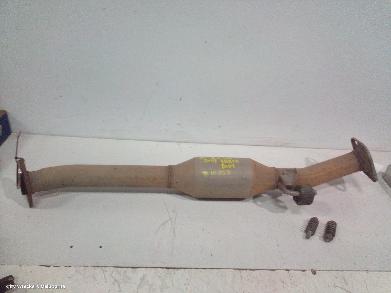 TOYOTA HIACE CATALYTIC CONVERTER, UNDER CAR-CAT TYPE, 3.0, DIESEL, KDH, 08/2010 - 06/2016 - Image 1