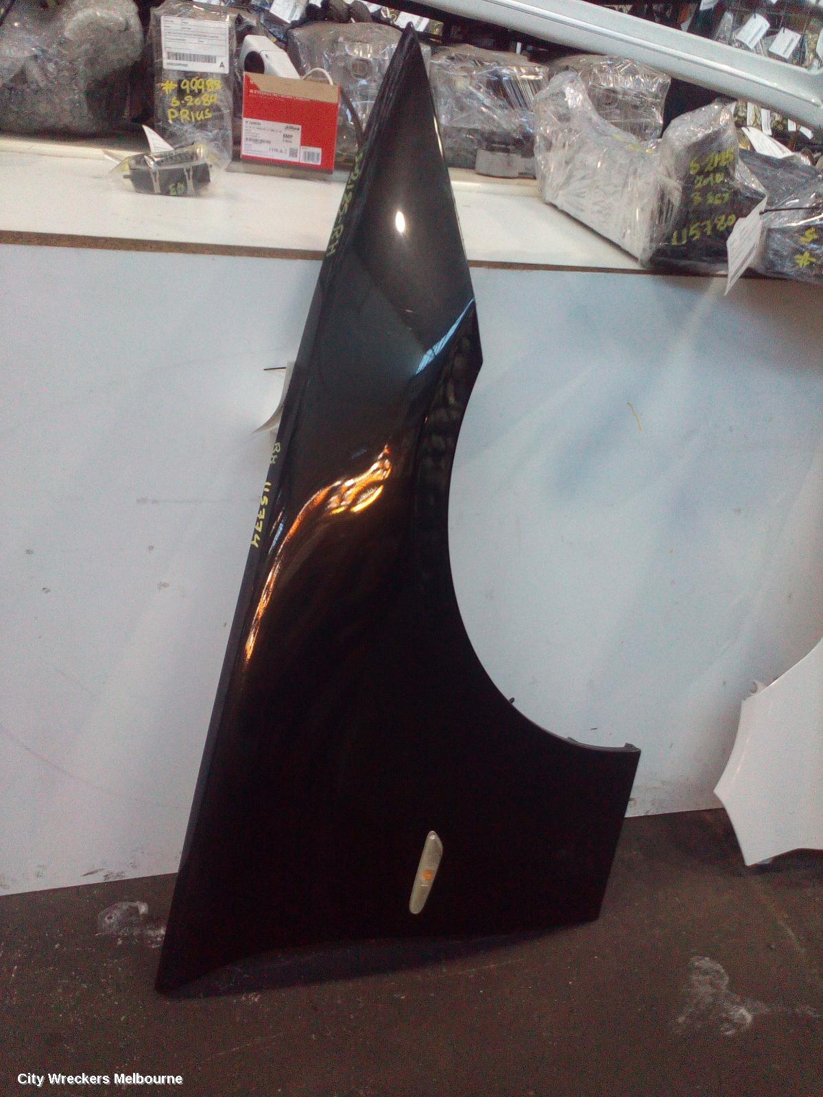 BMW 3 SERIES RIGHT GUARD, E90/E91, SEDAN/WAGON, STD TYPE, 03/2005 - 04/2012 - Image 1