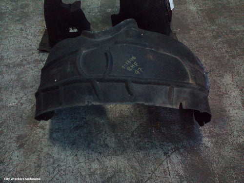 AUDI Q7 RIGHT GUARD LINER, 4L, DIESEL TYPE, 09/2006 - 09/2009 - Image 1
