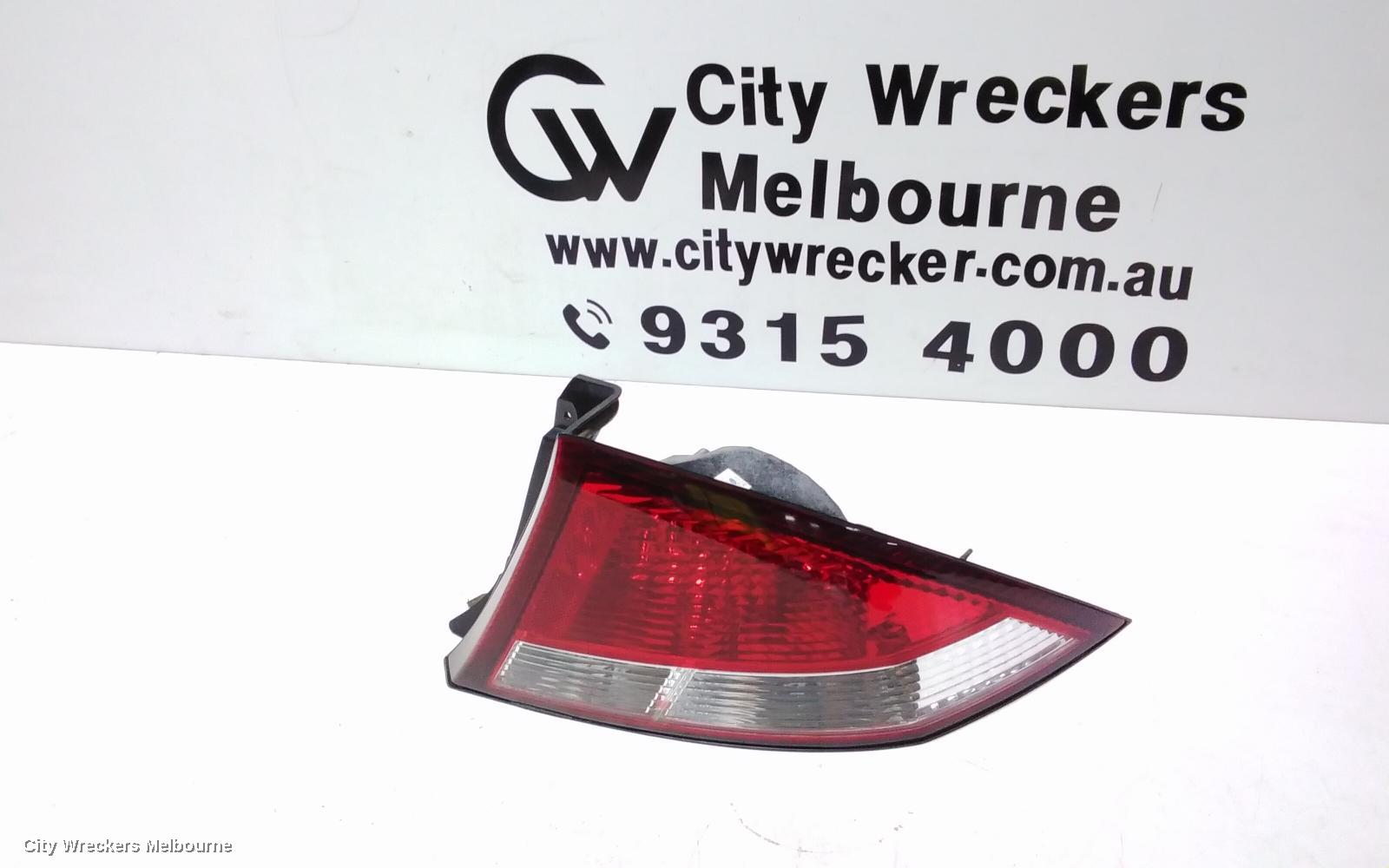 FORD FALCON RIGHT TAILLIGHT, AU1, SEDAN, FAIRMONT, 09/1998 - 04/2000 - Image 1