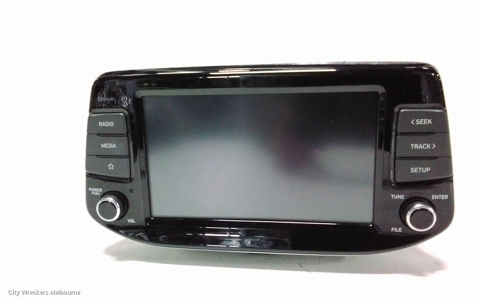 HYUNDAI I30 RADIO/CD/DVD/SAT/TV, HEAD UNIT & DISPLAY, 8 IN, NON SAT NAV/STANDARD AUDIO TYPE, (S. KOREA VIN KMHH), PD, HATCH, 08/2020 ONWARDS - Image 3