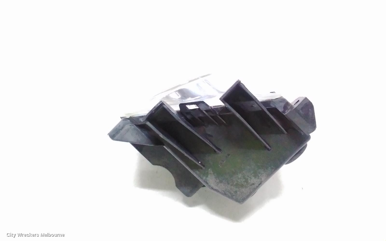 HOLDEN ASTRA RIGHT INDICATOR/FOG/SIDE, AH, BUMPER FOGLAMP, 04/2007 - 08/2009 - Image 3