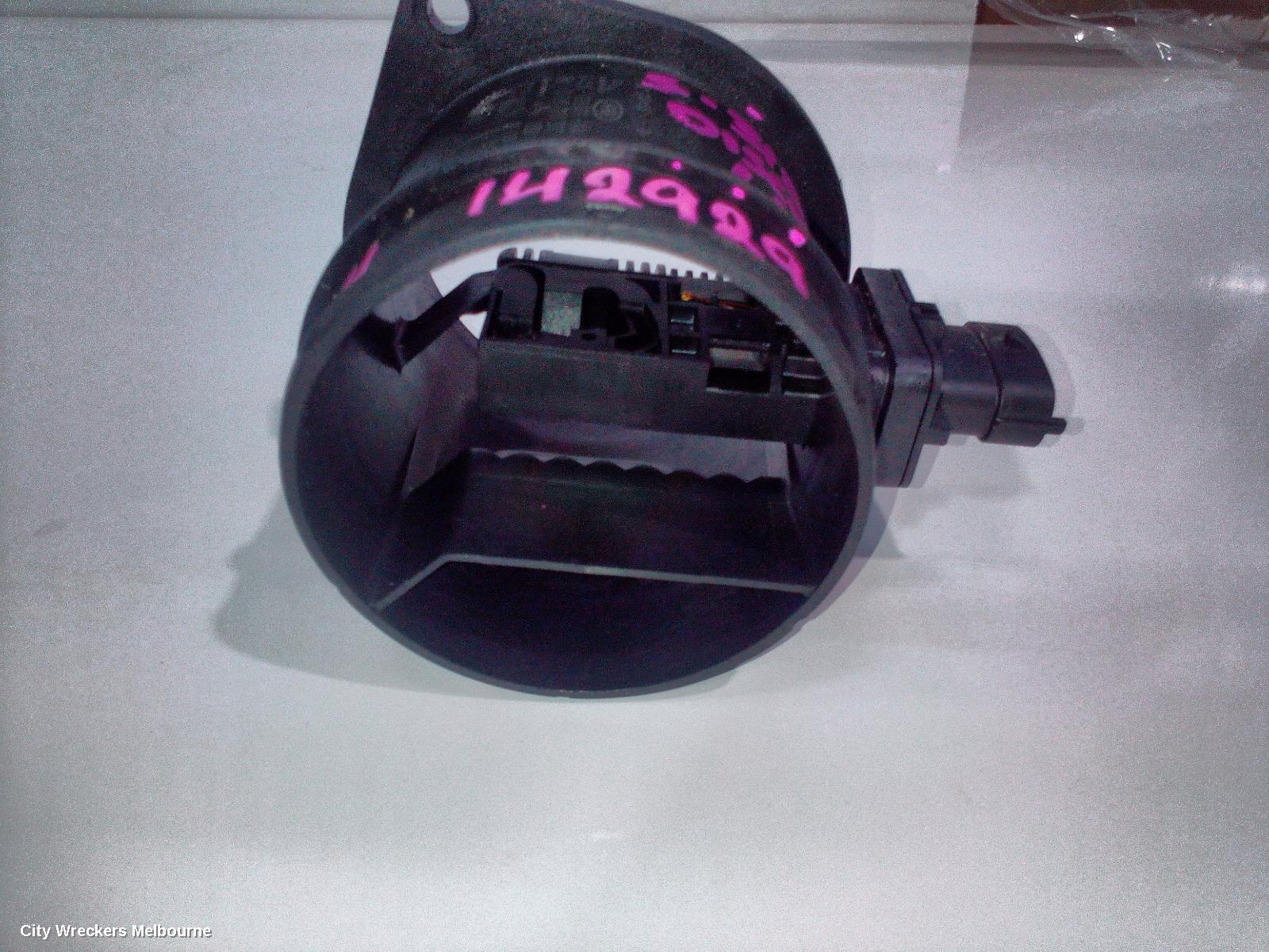 LAND ROVER DISCOVERY AIR FLOW METER, 3.0, DIESEL, TWIN TURBO, LH SIDE, L462, 12/2016 - 12/2020 - Image 2