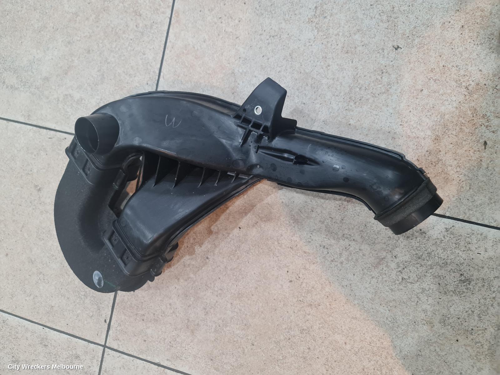 TOYOTA COROLLA AIR CLEANER DUCT/HOS, ZRE182R 10/2012 - 06/2018 - Image 3