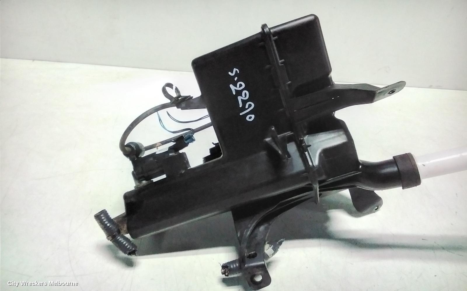 NISSAN PATHFINDER WASHER BOTTLE, R52, 06/2013 - 04/2021 - Image 3