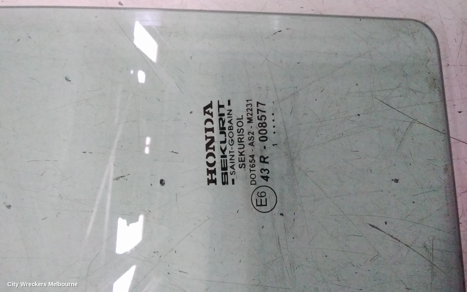 HONDA CIVIC LEFT REAR DOOR WINDOW, 7TH GEN, HATCH, 11/2000 - 12/2005 - Image 3