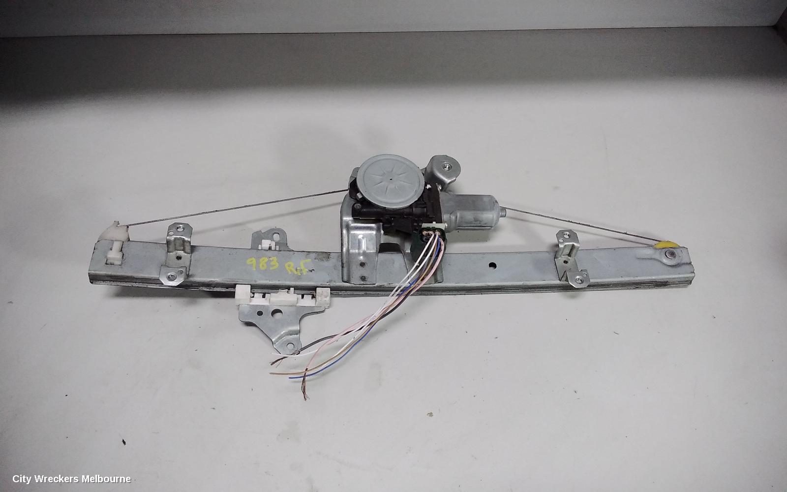 RENAULT KALEOS RIGHT FRONT WINDOW REG/MOTOR, XZG, 05/2016 ONWARDS - Image 1