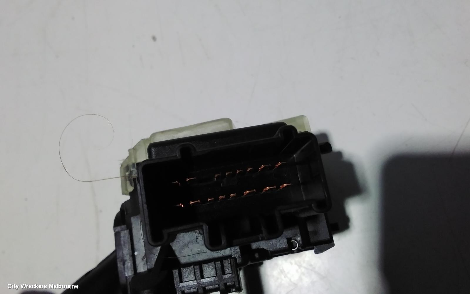 TOYOTA AVENSIS COMBINATION SWITCH, FLASHER SWITCH, NON SPOTLIGHT TYPE, ACM20R, 5DR WAGON, 12/2001 - 12/2010 - Image 3