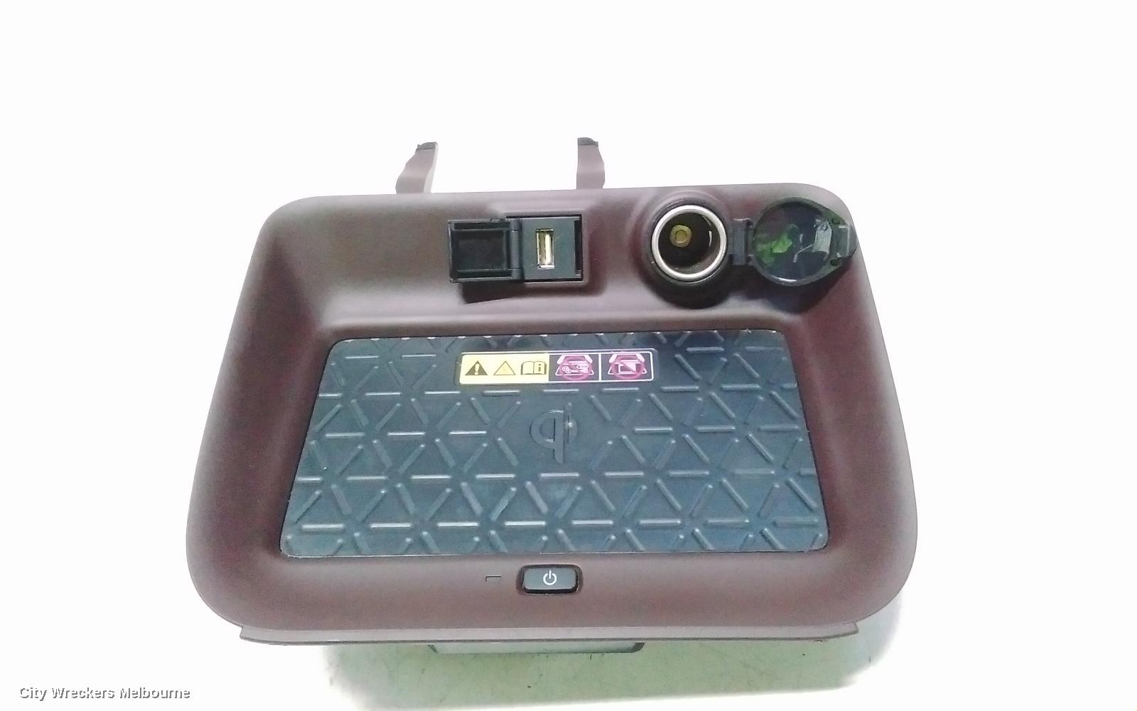 TOYOTA RAV4, XA50, 11/2018 - 12/2025, WIRLESS CHARGER : 116463 - Image 3