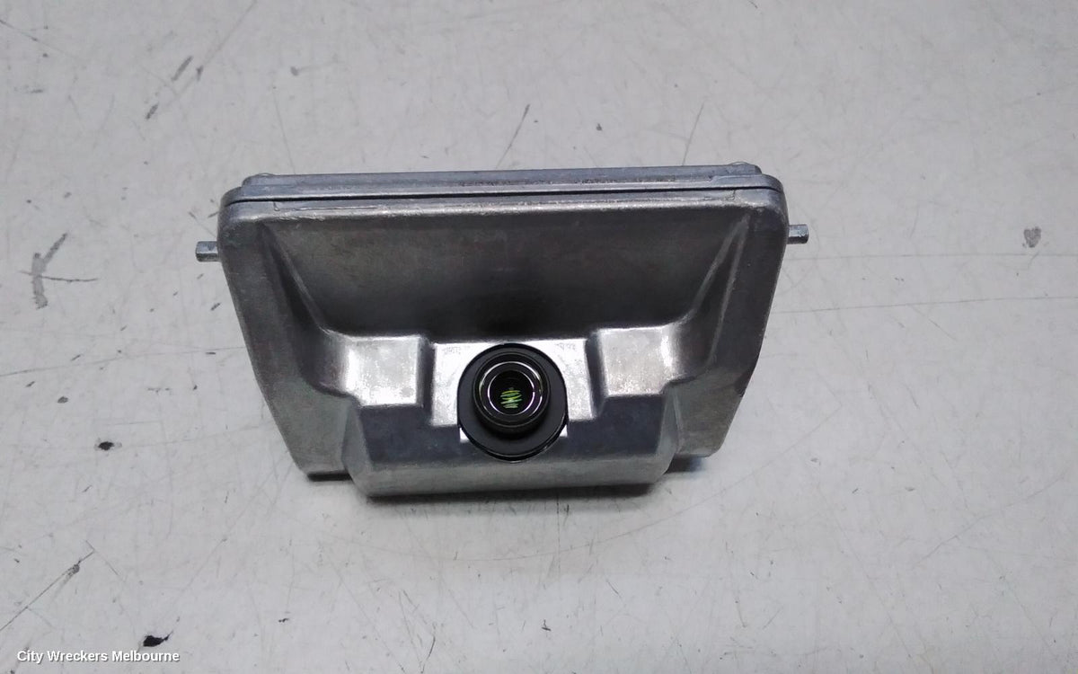 KIA CARNIVAL/GRAND CARNIVAL REVERSE CAMERA, KA4, FRONT CAMERA (WINDSCREEN MOUNTED), 10/2020 ONWARDS - Image 1