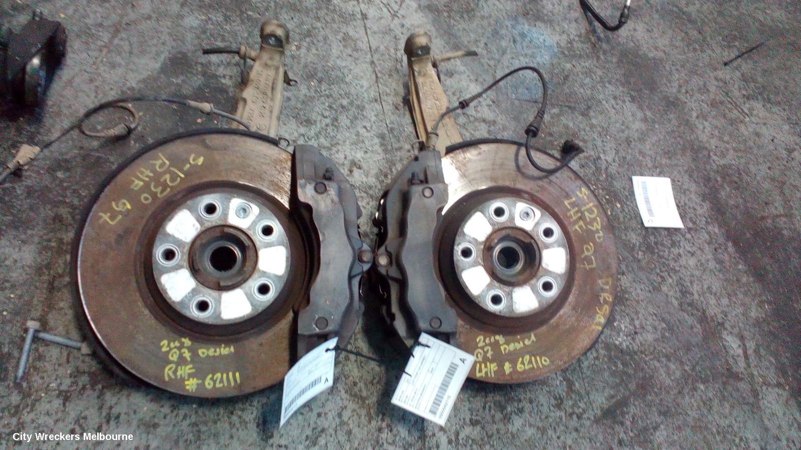 AUDI Q7 RIGHT FRONT HUB ASSEMBLY, 4L, 09/2006 - 08/2015 - Image 2