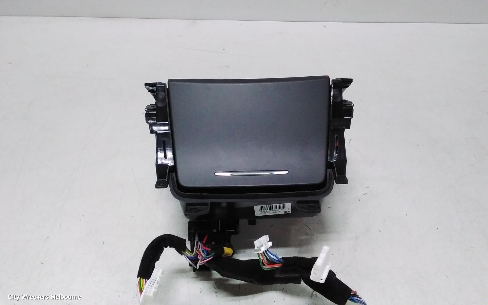 HYUNDAI I30, WIRELESS CHARGING INDICATOR (IN FRONT OF CENTRE CONSOLE), PD, HATCH, 03/2017 ONWARDS, WITH GEAR SUROUND 95560-G3100: 136795 - Image 2