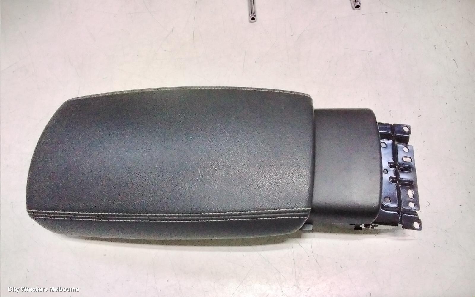 RENAULT KALEOS CONSOLE, XZG, 05/2016 ONWARDS - Image 1