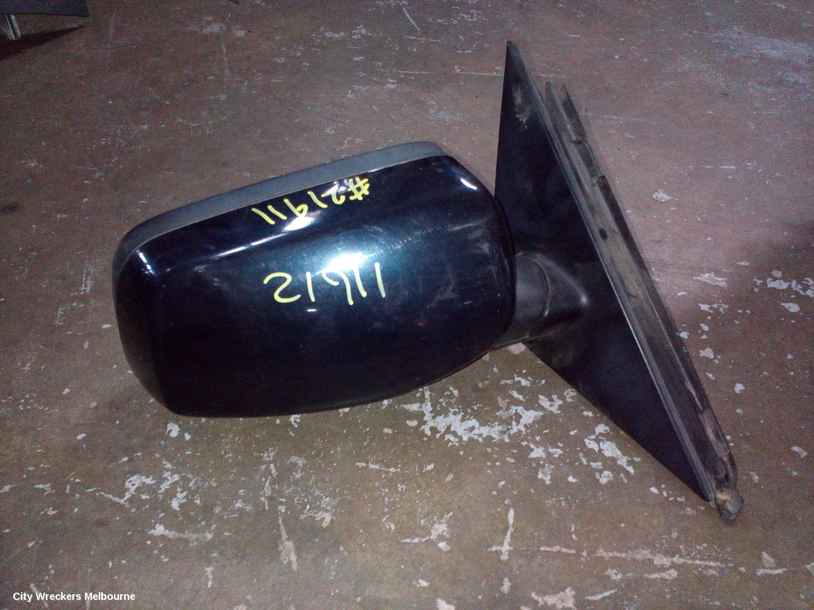 BMW 5 SERIES RIGHT DOOR MIRROR, E60, NON AUTO DIP, W/ LIGHT PACKAGE & MEMORY TYPE, 09/2005 - 03/2007 - Image 1