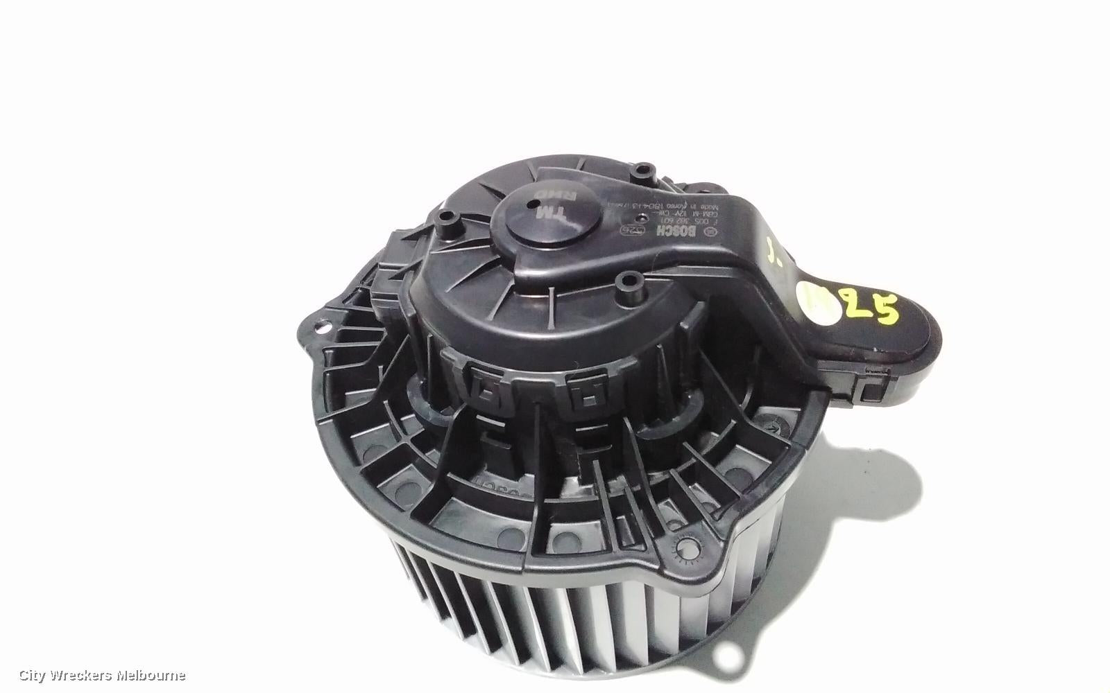 HYUNDAI SANTA FE HEATER FAN MOTOR, CM-DM, FRONT, 11/2005 - 03/2018 - Image 2
