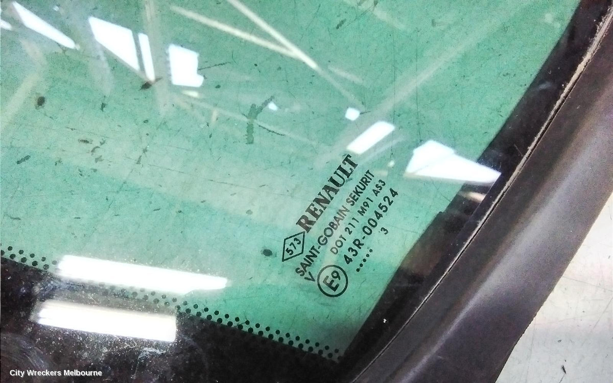 RENAULT MEGANE RIGHT REAR 1/4 DOOR GLASS, X32/X95, 09/2010 - 05/2016 - Image 3