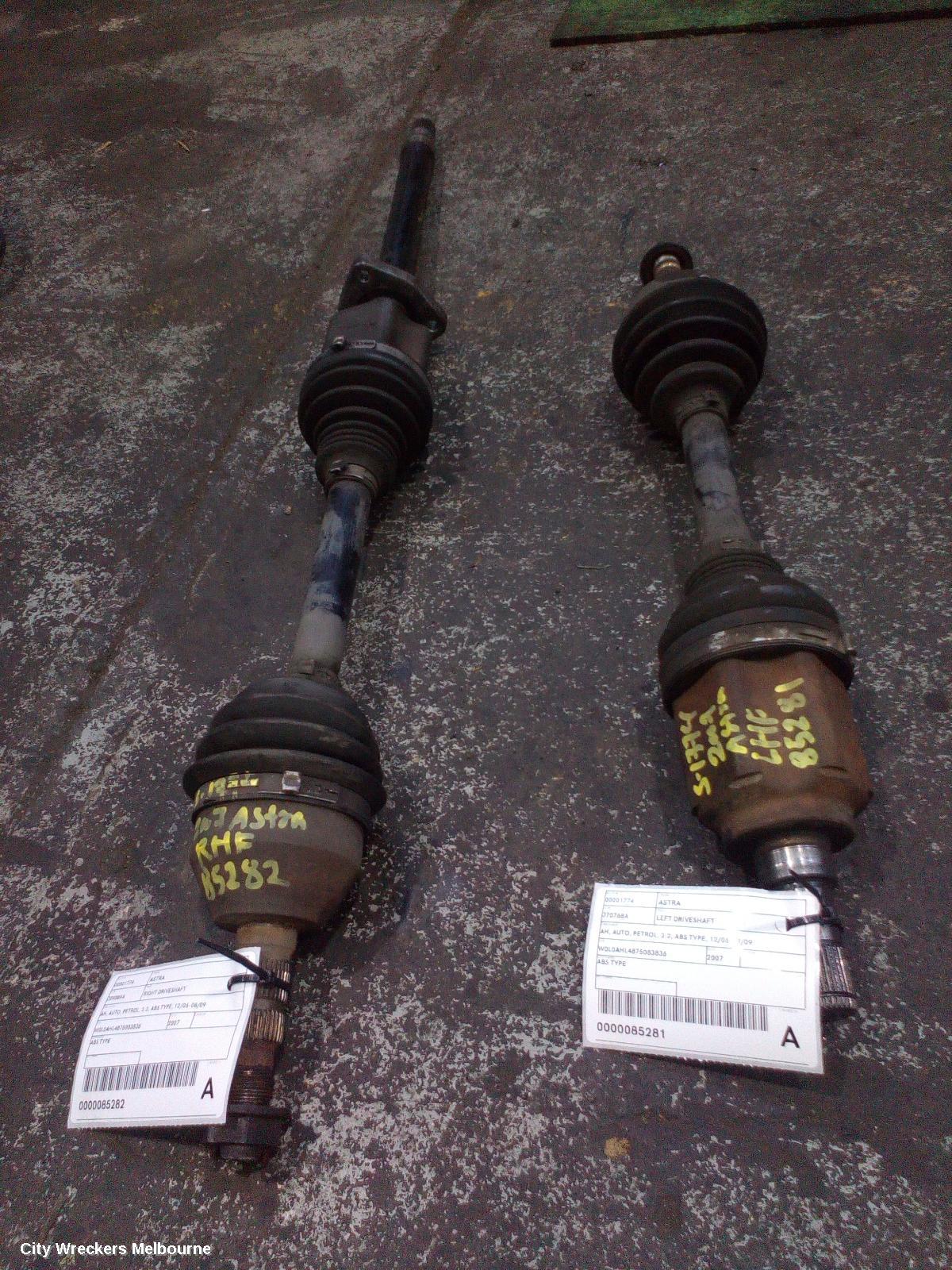 HOLDEN ASTRA RIGHT DRIVESHAFT, AH, AUTO, PETROL, 2.2, ABS TYPE, 12/2006 - 08/2009 - Image 2