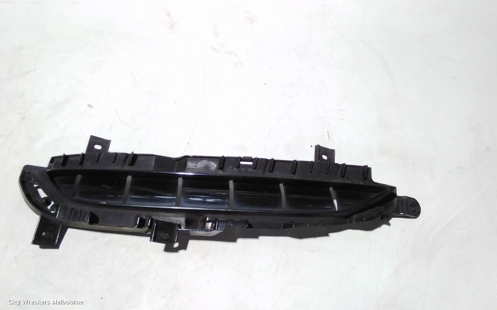 HYUNDAI GENESIS LEFT INDICATOR/FOG/SIDE, BUMPER FOGLAMP, DH, 11/2014 - 01/2018 - Image 2