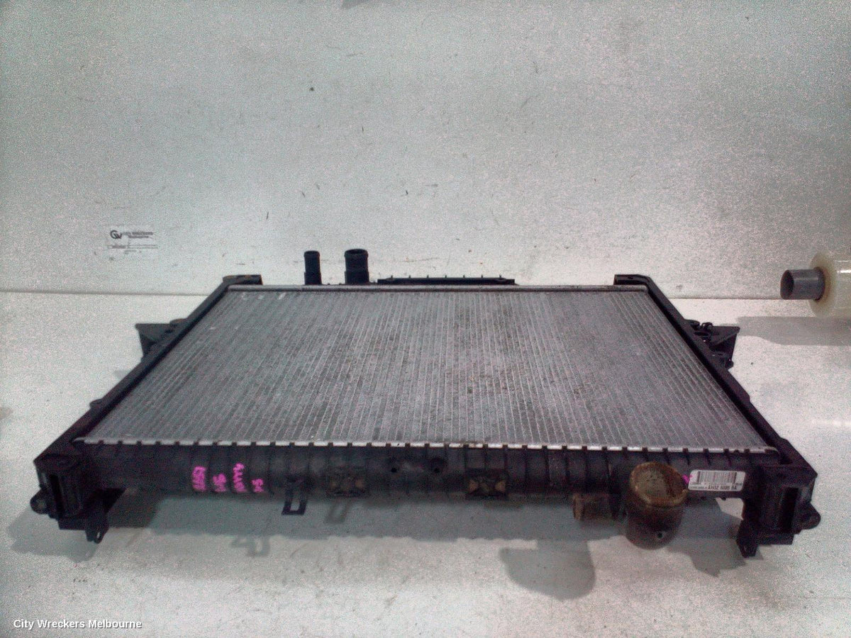 LAND ROVER DISCOVERY RADIATOR, AUTO, 3.0, DIESEL, TWIN TURBO, L319, 10/2009 - 12/2016 - Image 2