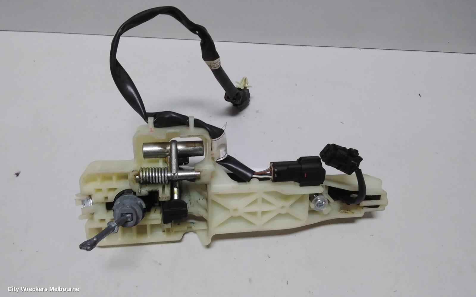 HYUNDAI VELOSTER DOOR HANDLE, OUTER, RH FRONT, SENSOR TYPE, FS, 02/2012 - 02/2018 - Image 3