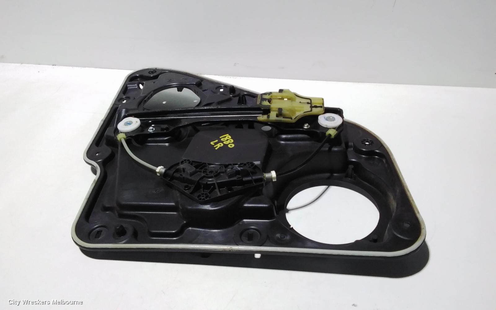 JEEP GRANDCHEROKEE LEFT REAR WND REG/MOTOR, WK, 10/2010 - 02/2022 - Image 1