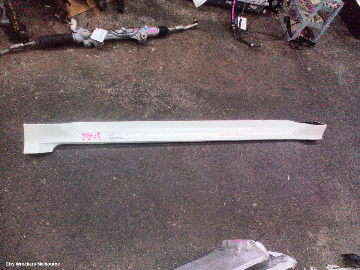 MITSUBISHI PAJERO SIDE STEP/SKIRT, QE-QF, PAJERO SPORT, STEP, RH SIDE, 10/2015 ONWARDS - Image 1