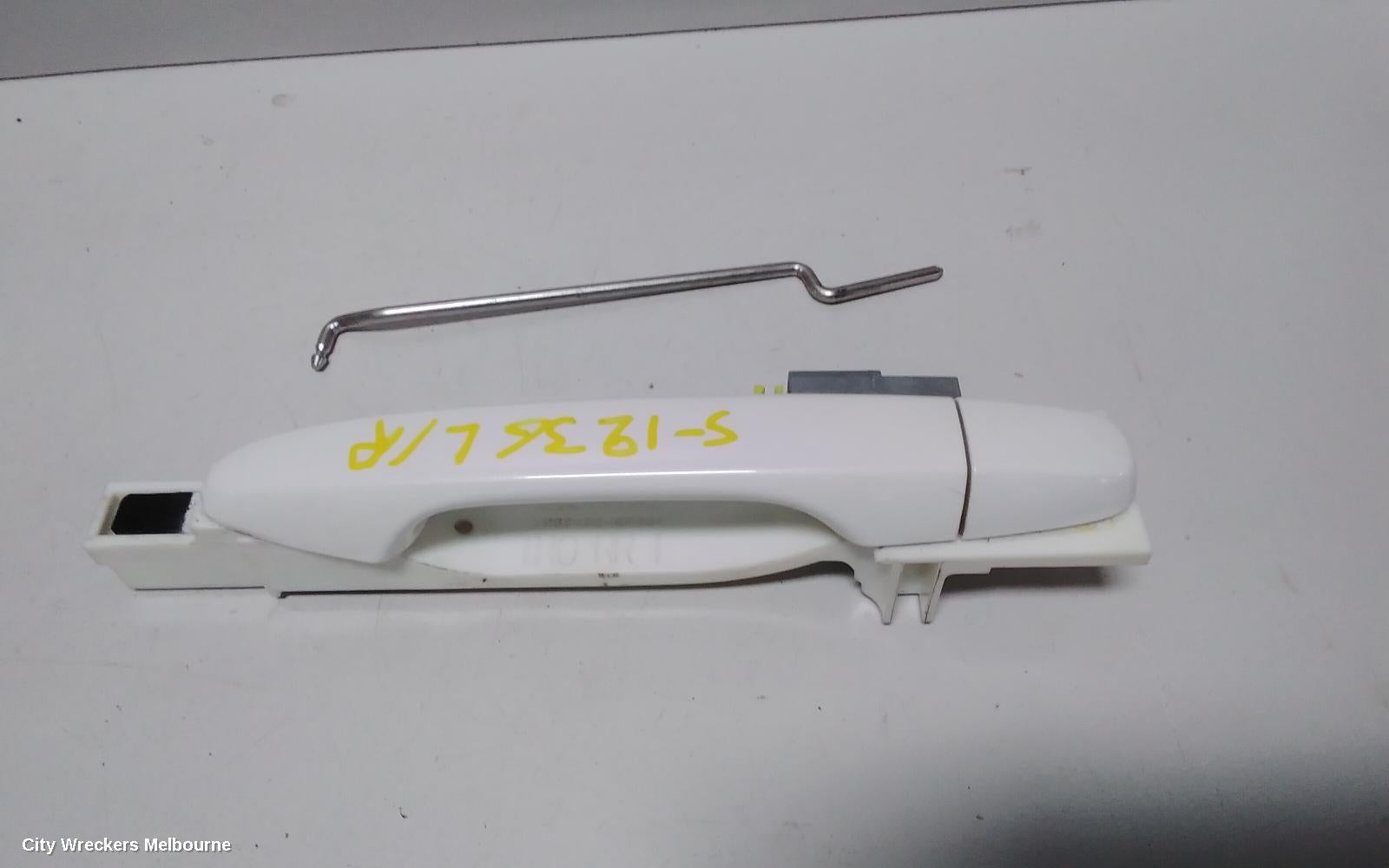 HONDA CRV DOOR HANDLE, OUTER, LH REAR, COLOUR CODED, RM, 11/2012 - 04/2017 - Image 3