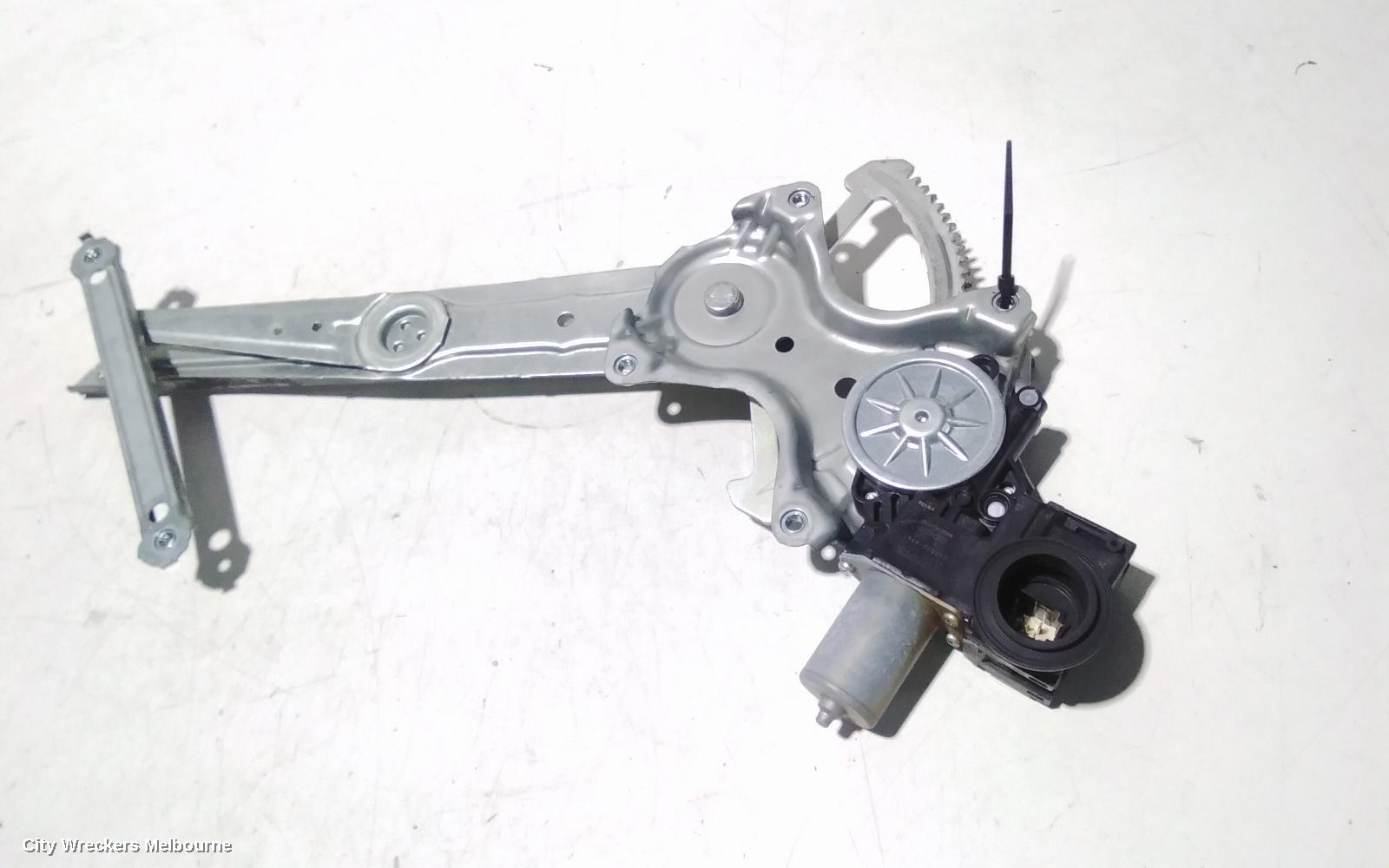 TOYOTA C-HR RIGHT FRONT WINDOW REG/MOTOR, DOOR REG ASSY (REG AND MOTOR), GEN 1, 12/2016 ONWARDS - Image 2