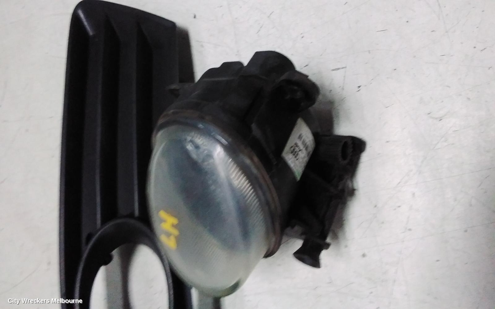 VOLKSWAGEN PASSAT LEFT INDICATOR/FOG/SIDE, BUMPER FOGLAMP, 3CC, SEDAN, 08/2008 - 02/2012 - Image 3