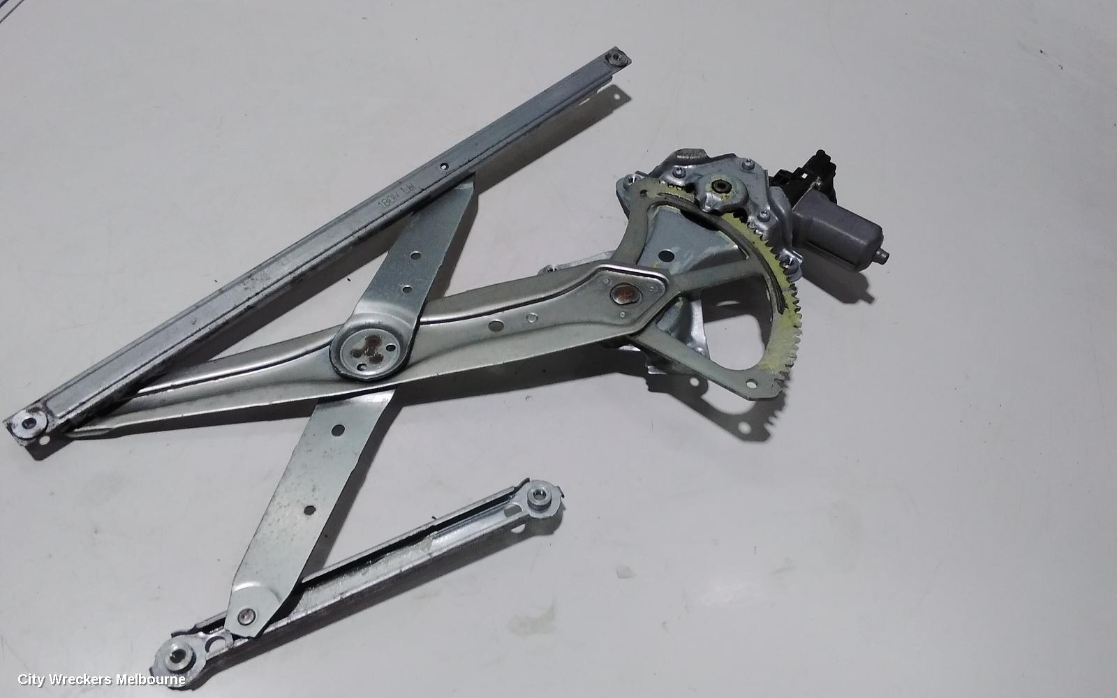TOYOTA COROLLA LEFT FRONT WINDOW REG/MOTOR, ZRE152/20153R, 03/2007 - 10/2013 - Image 3