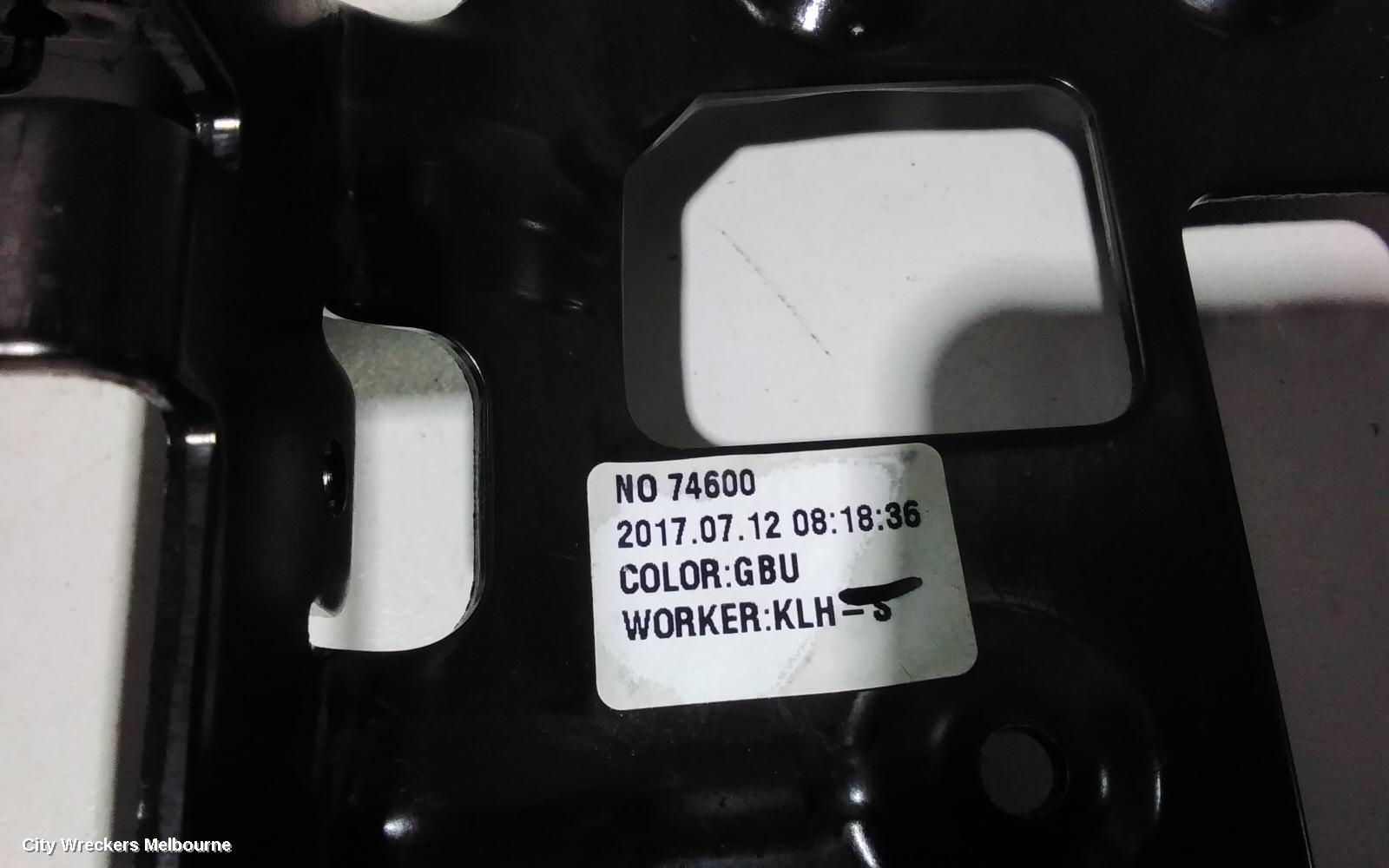 KIA CARNIVAL/GRAND CARNIVAL CONSOLE, 6 SPEED AUTO T/M TYPE,YP, 02/2015 - 02/2018 - Image 3