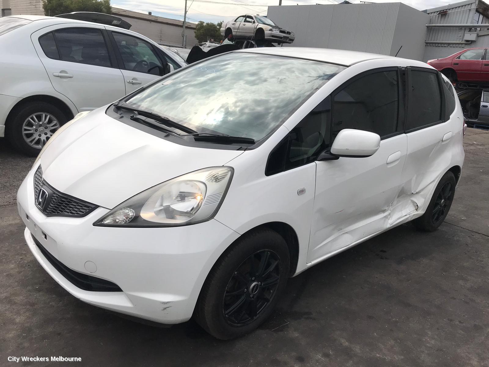 HONDA JAZZ RADIATOR, MANUAL, GE, 08/2008 - 06/2014 - Image 2