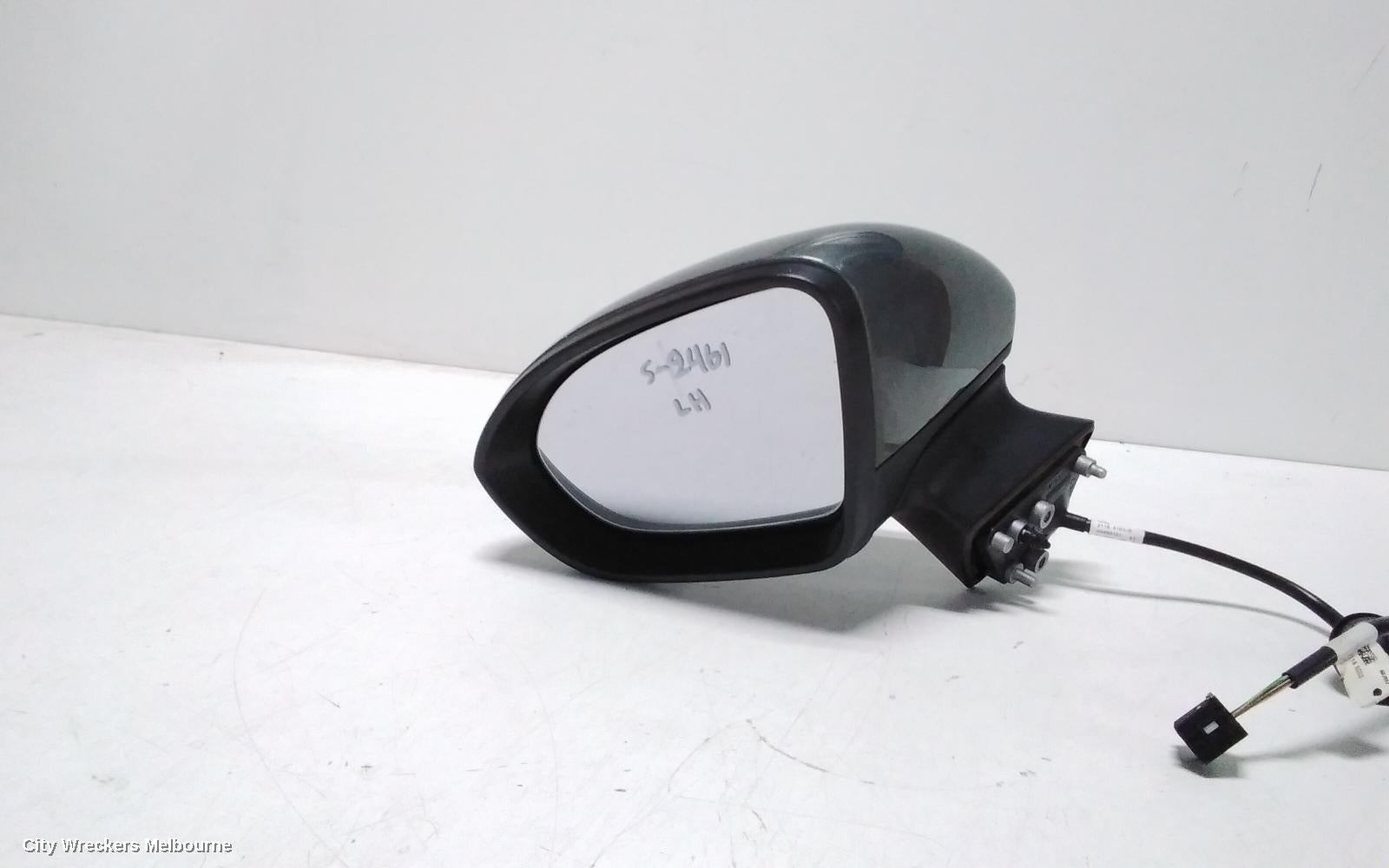 HOLDEN ASTRA LEFT DOOR MIRROR, BK, 5DR HATCH, MANUAL FOLDING TYPE, 09/2016 ONWARDS - Image 2