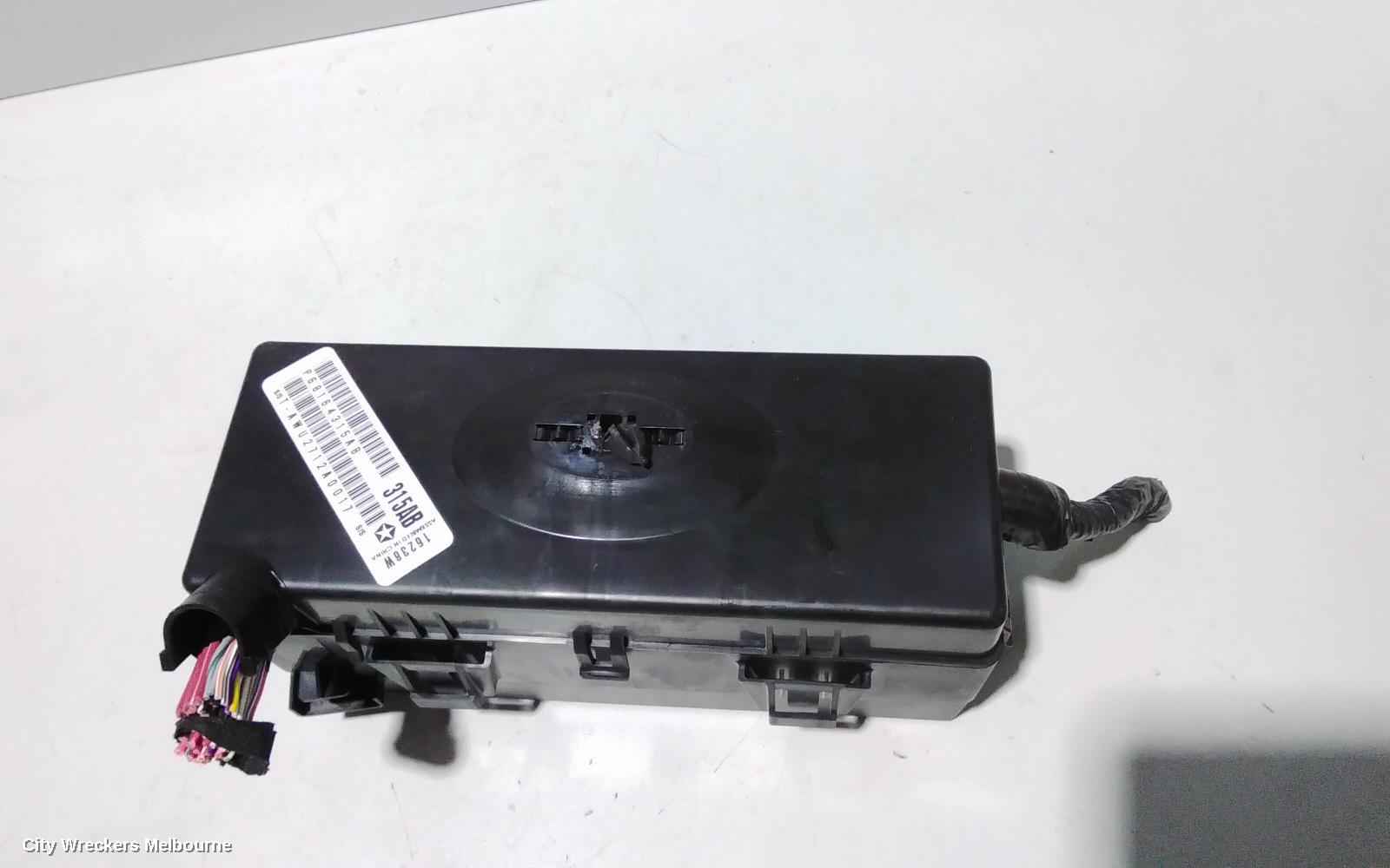 CHRYSLER 300C FUSE BOX, IN BOOT, LX2, 05/2012 - 12/2021 - Image 3