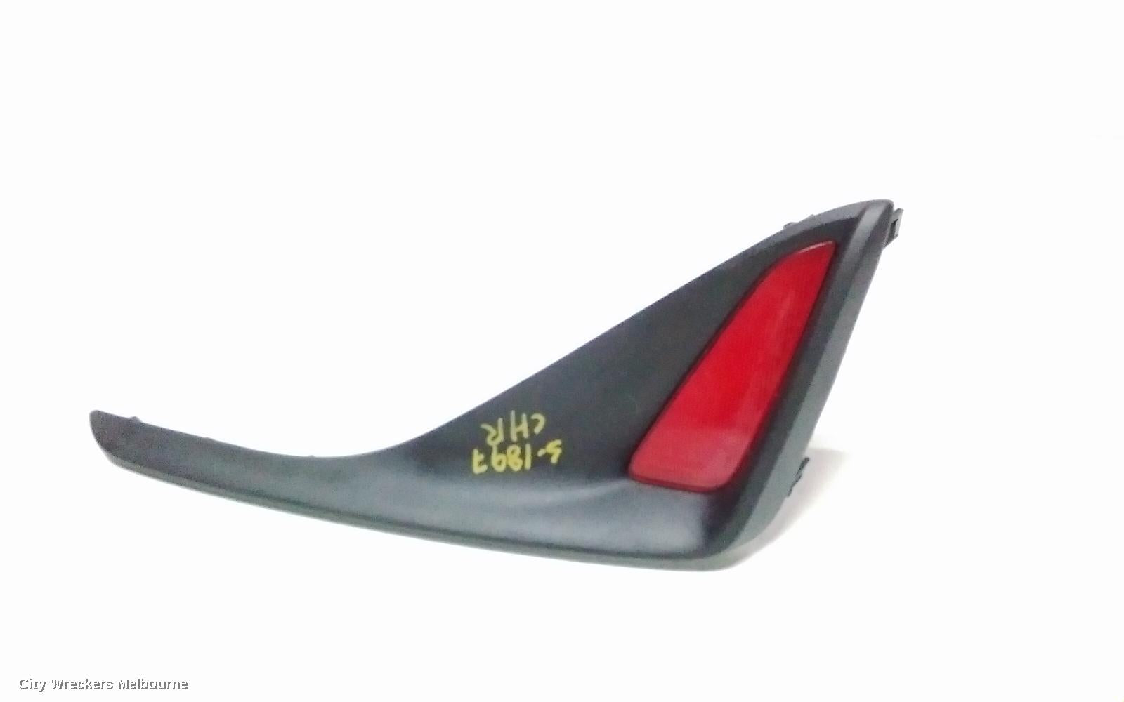 TOYOTA C-HR LEFT TAILLIGHT, GEN 1, BUMPER REFLECTOR, 12/2016 ONWARDS - Image 2