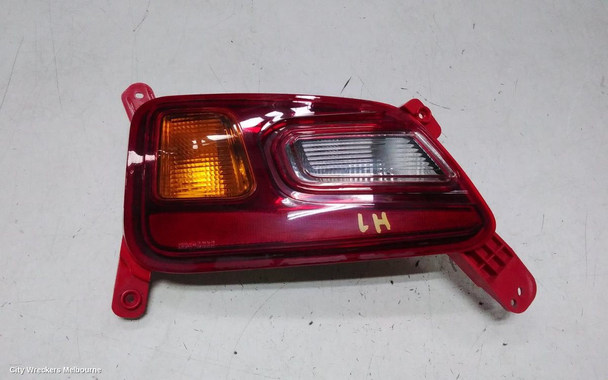 HYUNDAI KONA LEFT TAILLIGHT, OS, IN BUMPER, 09/2017 - 10/2020 - Image 3