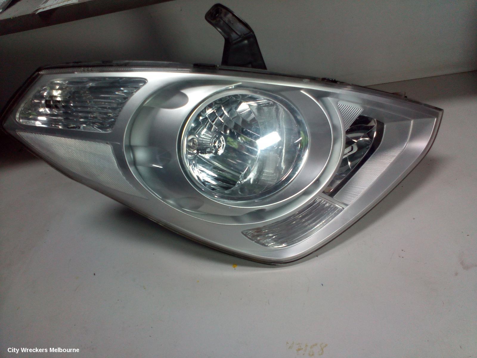 HYUNDAI ILOAD/IMAX RIGHT HEADLAMP, TQ, ILOAD/IMAX, HALOGEN TYPE, 11/2007 - 02/2018 - Image 3