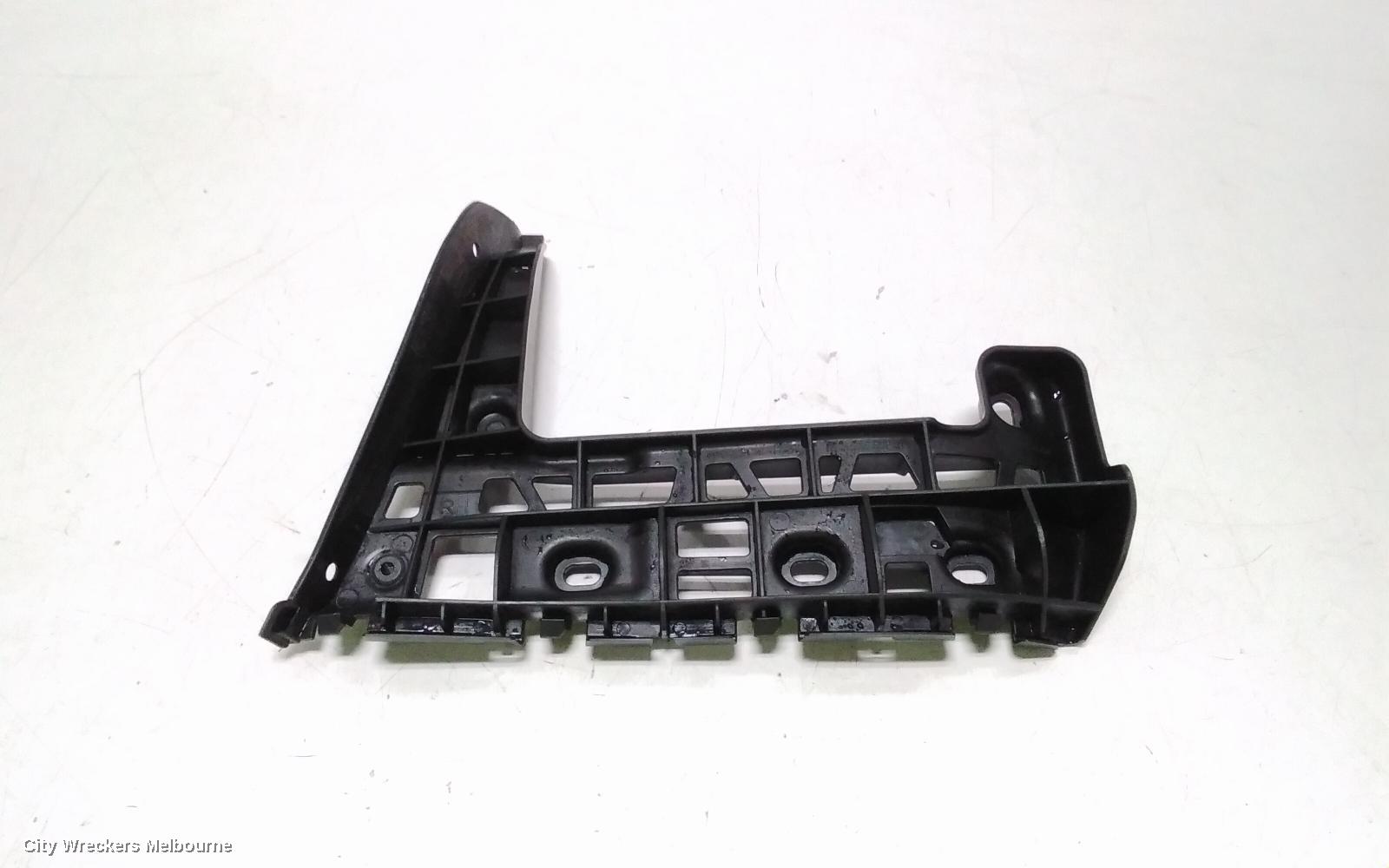 VOLKSWAGEN CADDY, 2KN, 12/2015 - 02/2021, RHR SLIDE BAR BRACKT: 116397 - Image 2