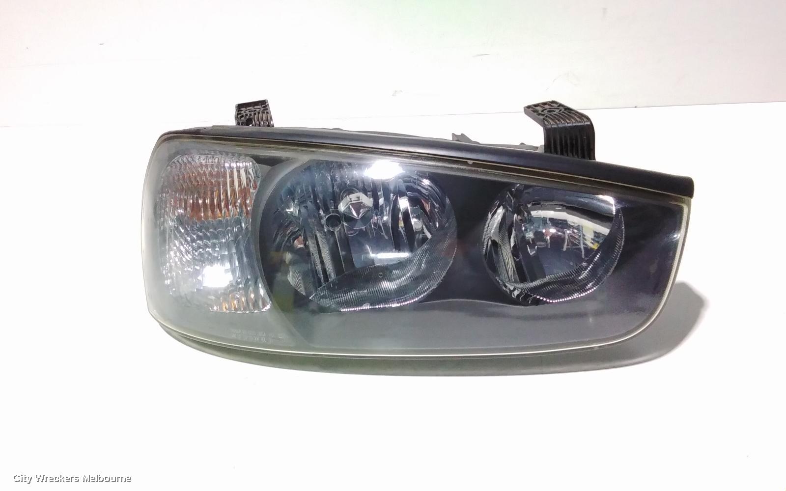 HYUNDAI ELANTRA RIGHT HEADLAMP, XD, 11/2000 - 09/2003 - Image 2