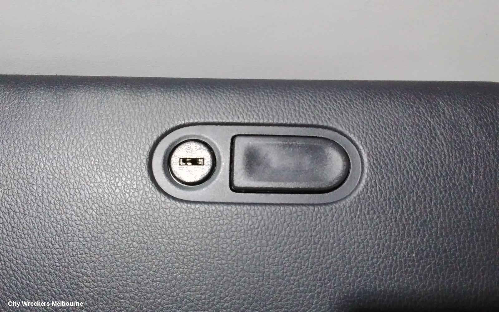 MITSUBISHI TRITON GLOVE BOX, MQ-MR, 03/2015 - 10/2023 - Image 2