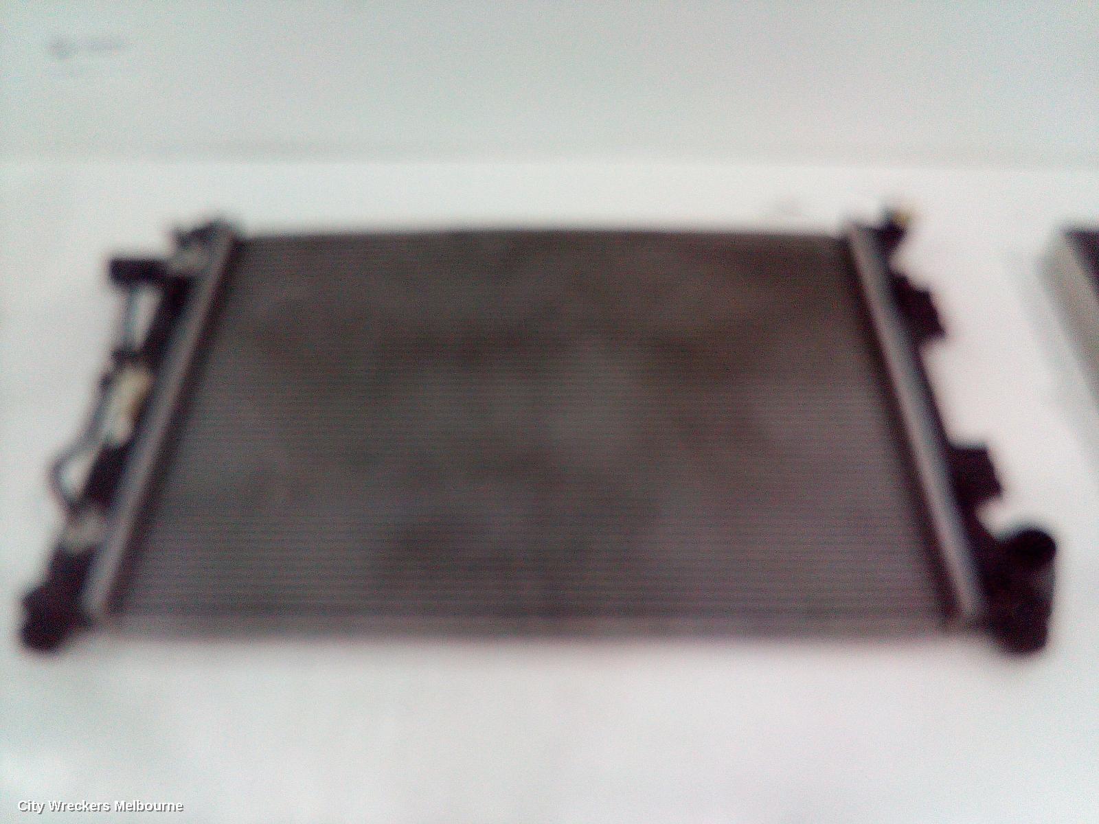 HYUNDAI I30 RADIATOR, AUTO, 1.8/2.0, PETROL, GD, 03/2012 - 03/2015 - Image 2