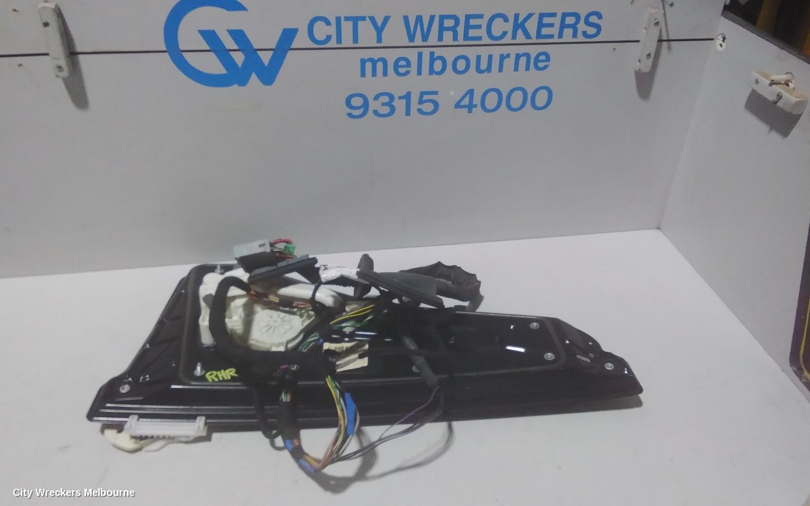 LAND ROVER RANGEROVER SPORT RIGHT REAR WND REG/MOTOR, L320, 08/2005 - 12/2013 - Image 1