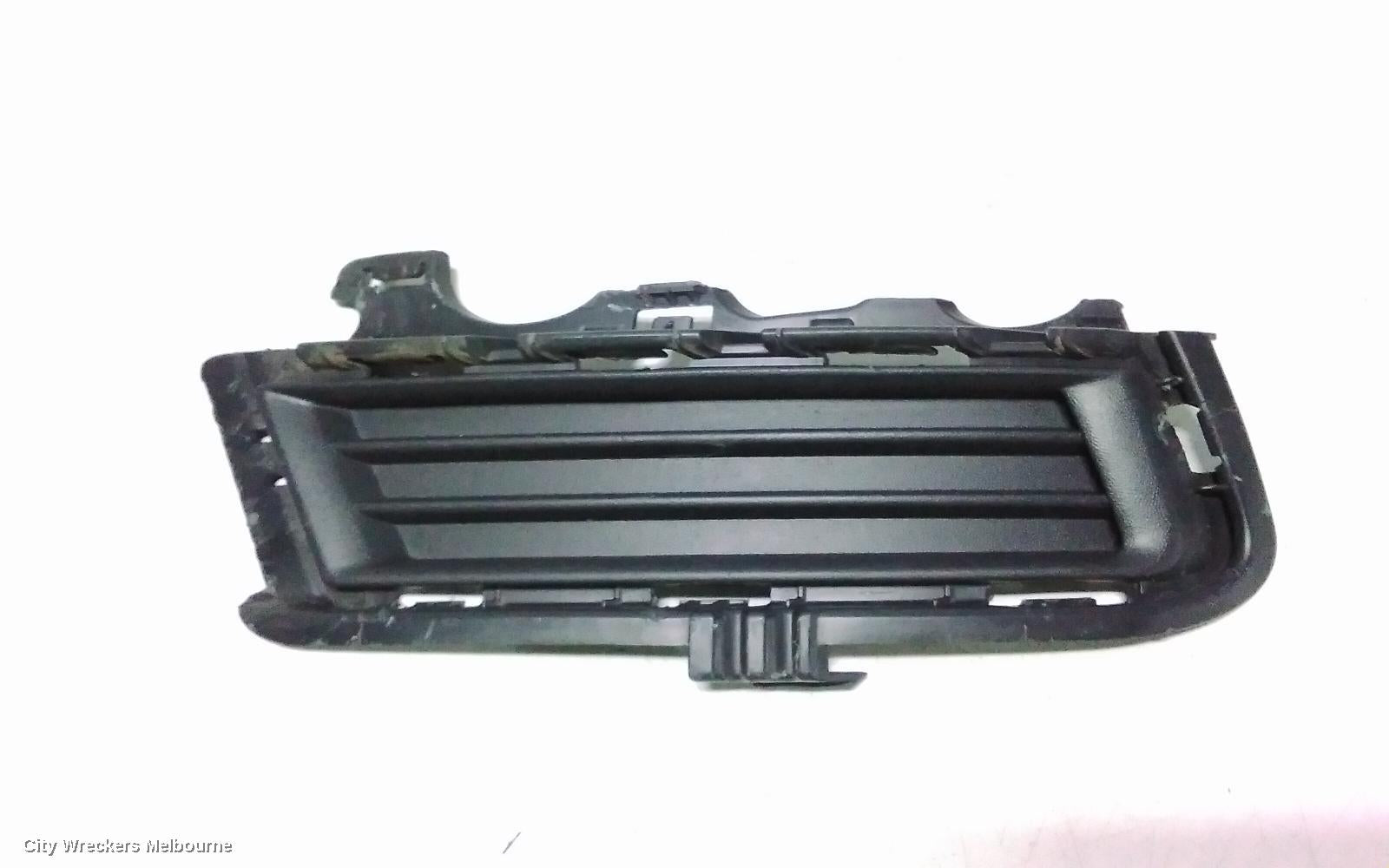 VOLKSWAGEN GOLF GRILLE, BUMPER GRILLE (RH SIDE), GEN 7, NON FOGLAMP TYPE, 12/2012 - 03/2017 - Image 3