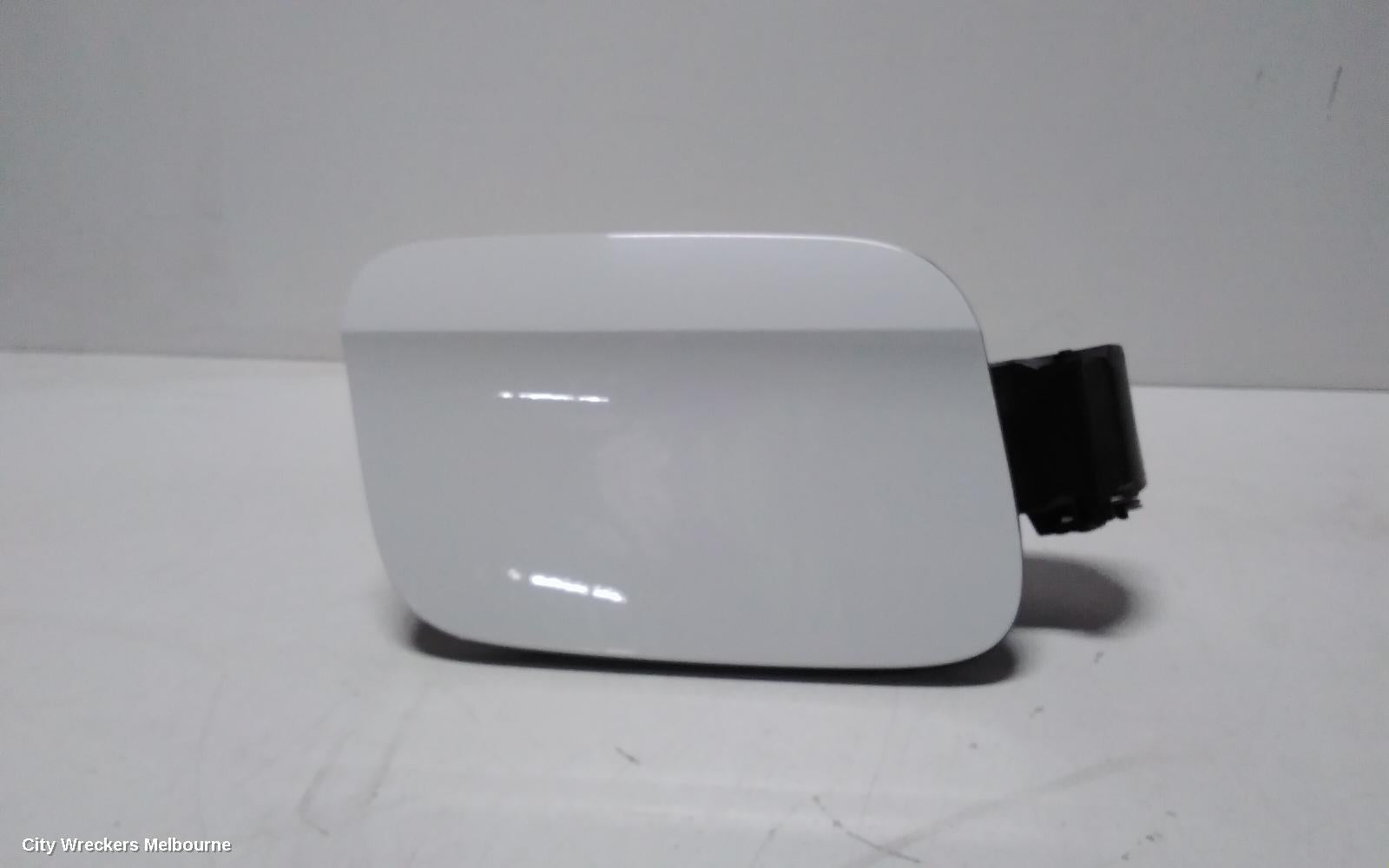 HOLDEN COMMODORE FUEL DOOR / FILLER, FUEL DOOR, ZB, 10/2017 - 12/2020 - Image 3