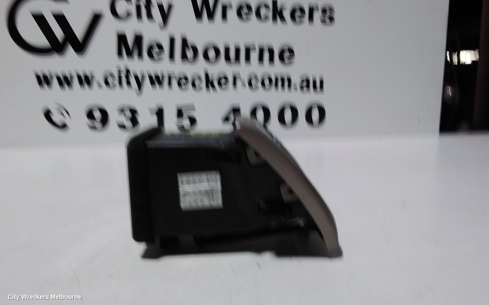 JEEP GRANDCHEROKEE, WK, 10/2010 - 02/2022, LH AIRVENT: 100548 - Image 2