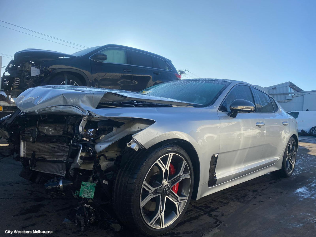 KIA STINGER LEFT FRONT DOOR, CK, 06/2017 ONWARDS - Image 3