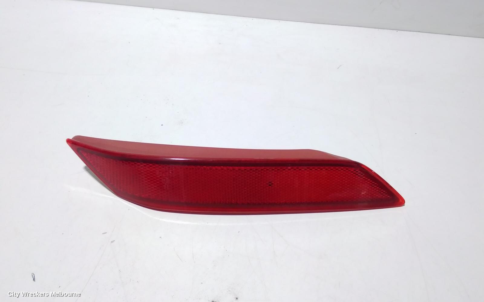 MAZDA CX9 RIGHT TAILLIGHT, TC, BUMPER REFLECTOR, 07/2016 ONWARDS - Image 1