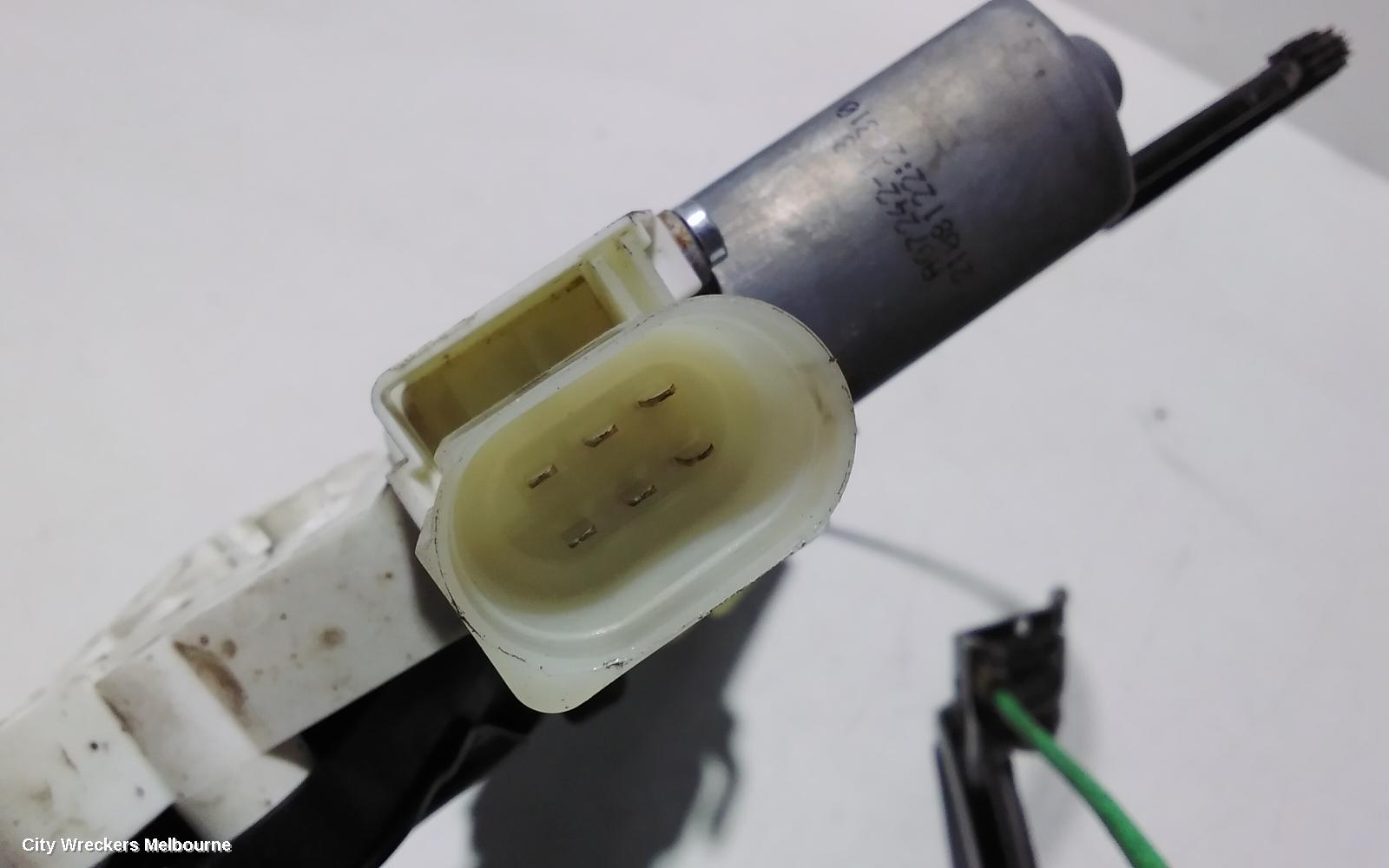 BMW 5 SERIES RIGHT FRONT WINDOW REG/MOTOR, F10/F11, 05/2010 - 01/2017 - Image 2