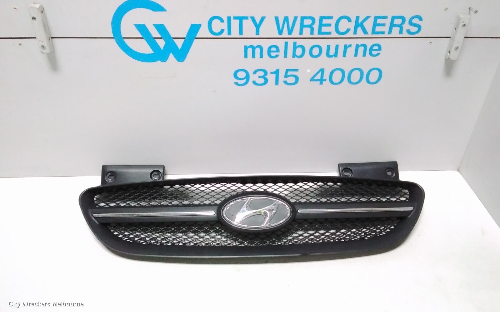 HYUNDAI GETZ GRILLE, RADIATOR GRILLE, TB, PRIME/CHROME, 10/2005 - 07/2008 - Image 1