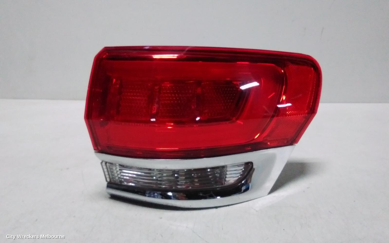 JEEP GRANDCHEROKEE RIGHT TAILLIGHT, WK, LAREDO/OVERLAND/LIMITED, W/ CHROME BEZEL, 04/2013 - 02/2022 - Image 2